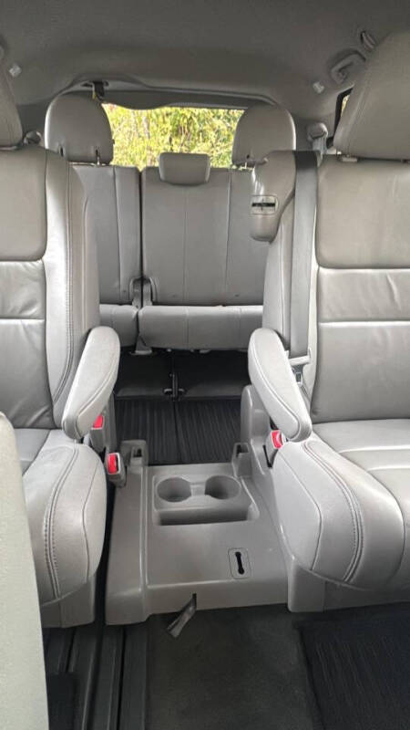 2016 Toyota Sienna XLE 8-Passenger
