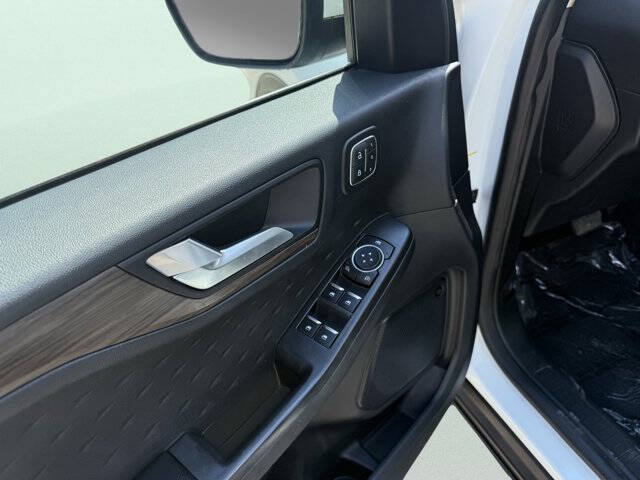 2020 Ford Escape Hybrid Titanium