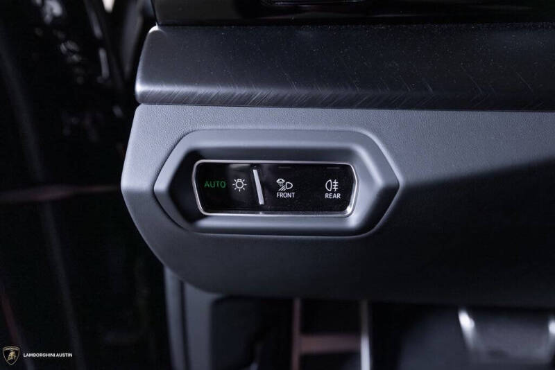 2024 Lamborghini Urus S