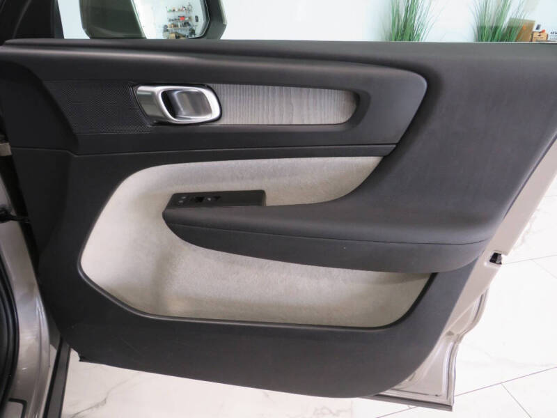 2021 Volvo XC40 T4 Inscription