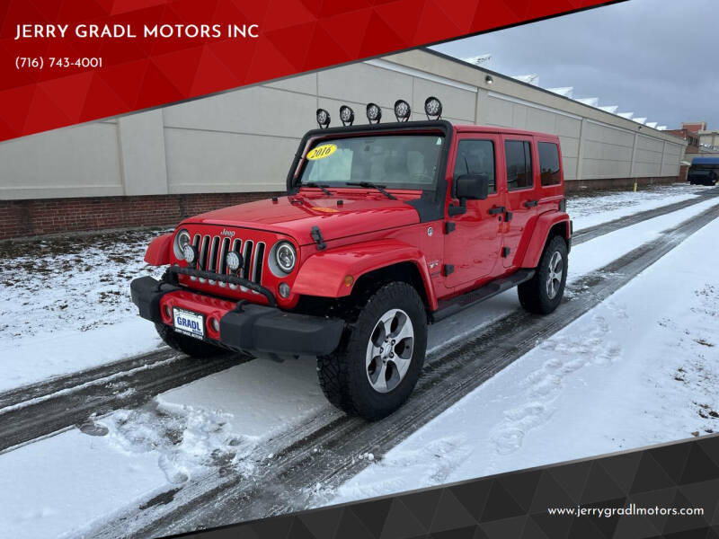 2016 Jeep Wrangler Unlimited Sahara's photo