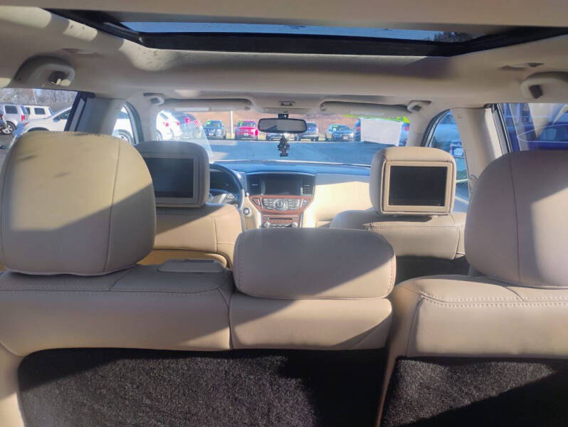 2017 Nissan Pathfinder Platinum