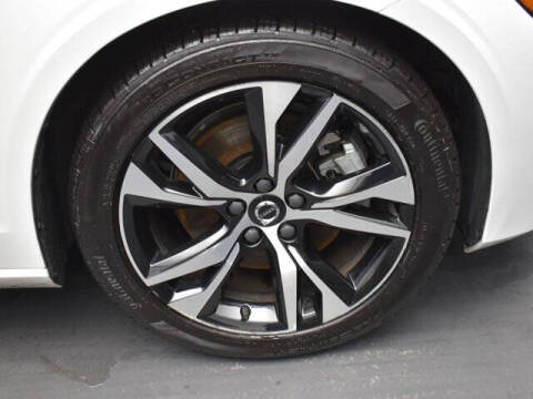 2024 Volvo S60 B5 Core Dark Theme