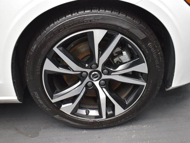 2024 Volvo S60 B5 Core Dark Theme