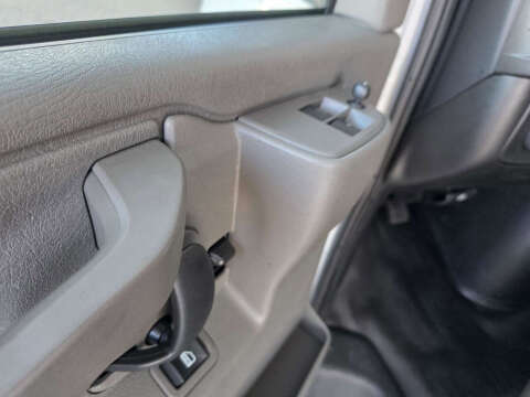 2023 Chevrolet Express 2500