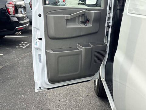 2024 Chevrolet Express 2500