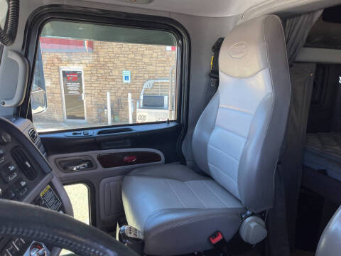 2014 Peterbilt 388