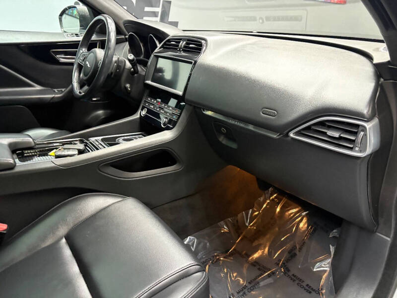 2020 Jaguar F-PACE 25t Premium