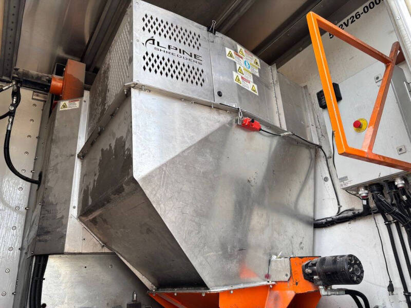 2014 Freightliner M2 106