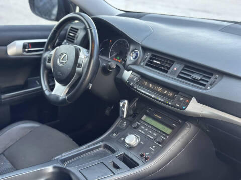 2011 Lexus CT 200h Premium