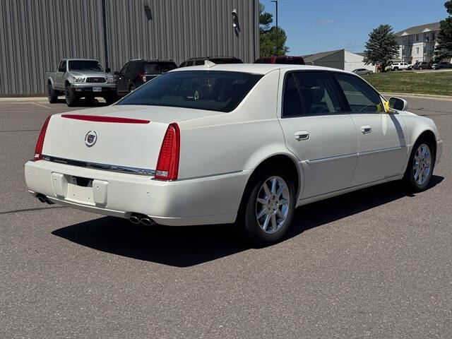 2011 Cadillac DTS Premium Collection