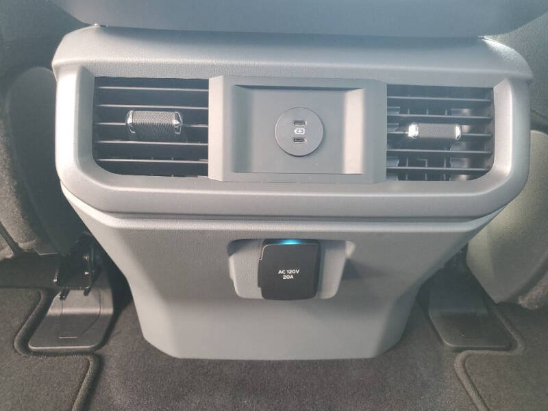 2025 Ford F-150 Lightning XLT