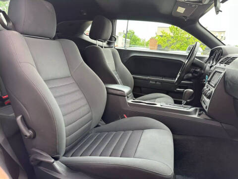 2010 Dodge Challenger SE