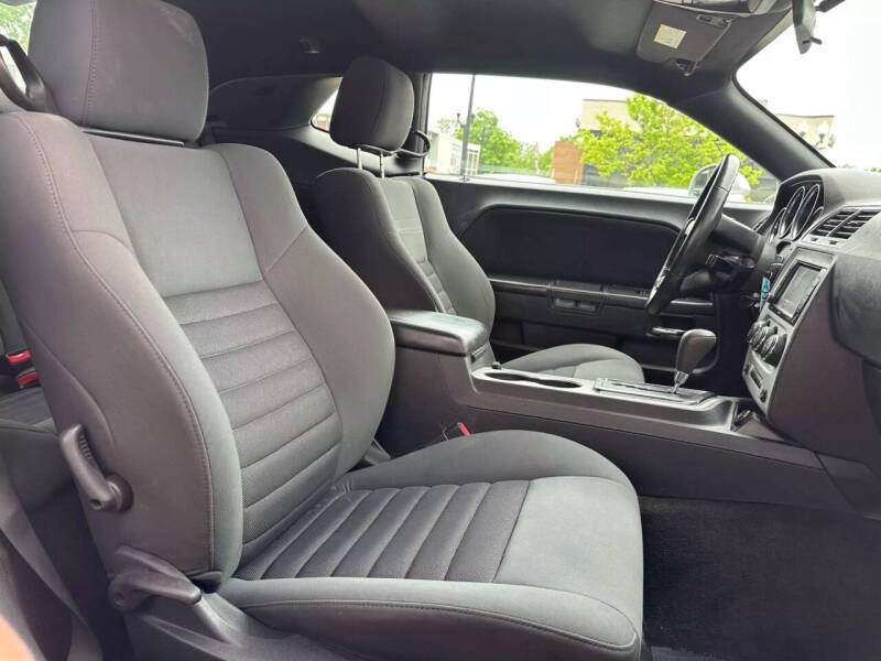 2010 Dodge Challenger SE