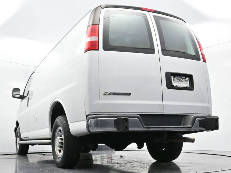 2022 Chevrolet Express 2500