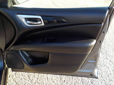 2020 Nissan Pathfinder S