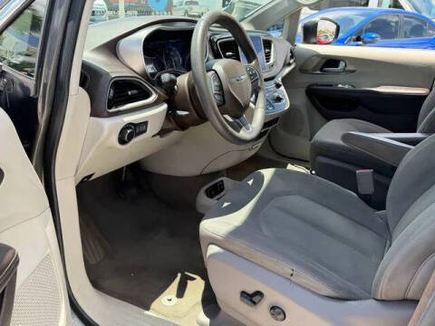 2017 Chrysler Pacifica Touring