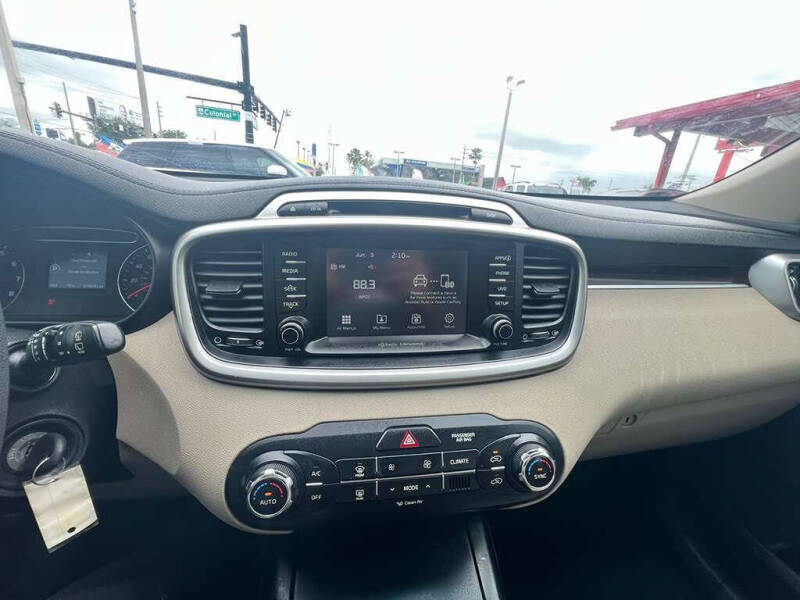 2018 Kia Sorento L