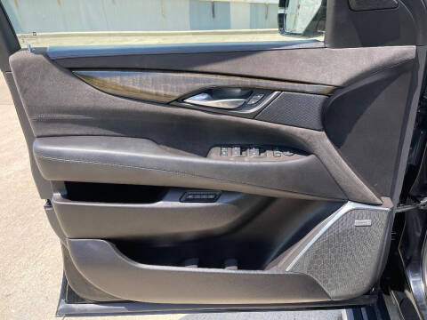 2017 Cadillac Escalade Platinum