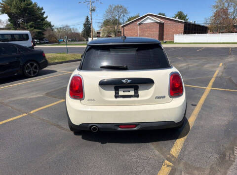 2017 MINI Hardtop 2 Door Cooper