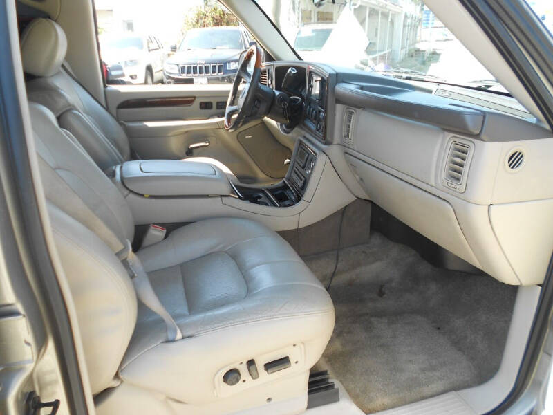 2002 Cadillac Escalade