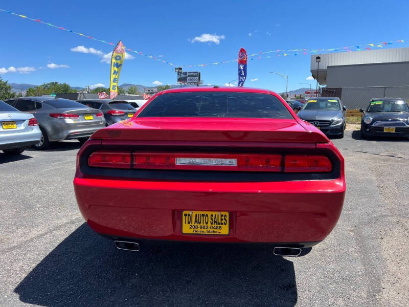 2013 Dodge Challenger SXT