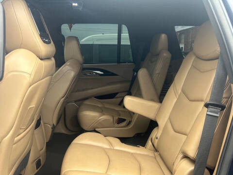 2018 Cadillac Escalade Platinum