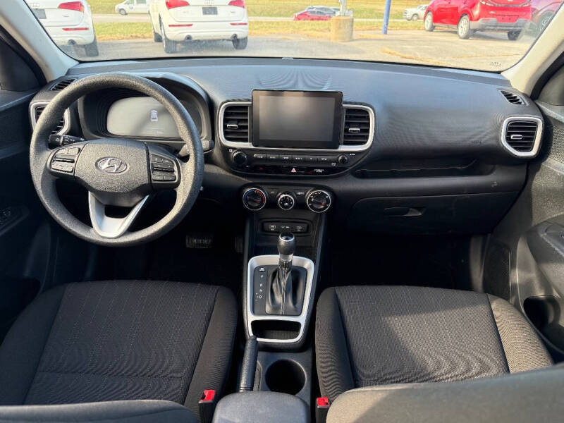 2024 Hyundai Venue SE