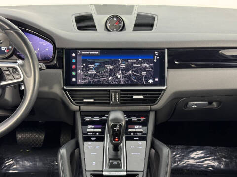 2023 Porsche Cayenne Platinum Edition