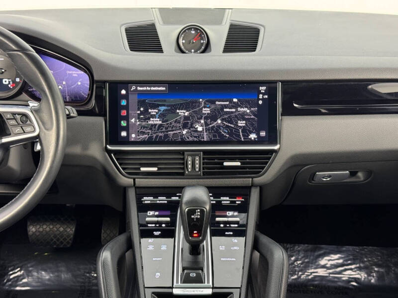 2023 Porsche Cayenne Platinum Edition