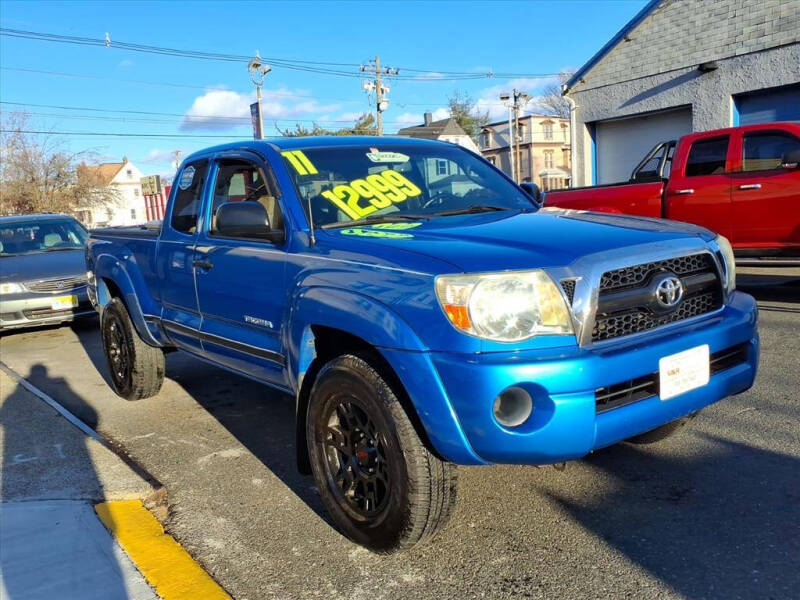 2011 Toyota Tacoma Base's photo