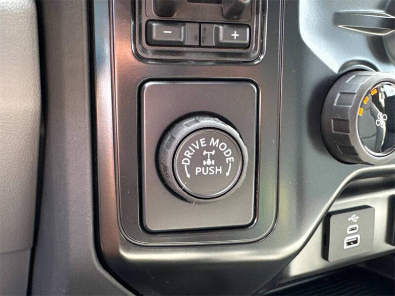 2025 Ford F-350 Super Duty XL