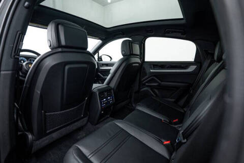 2025 Porsche Cayenne Coupe