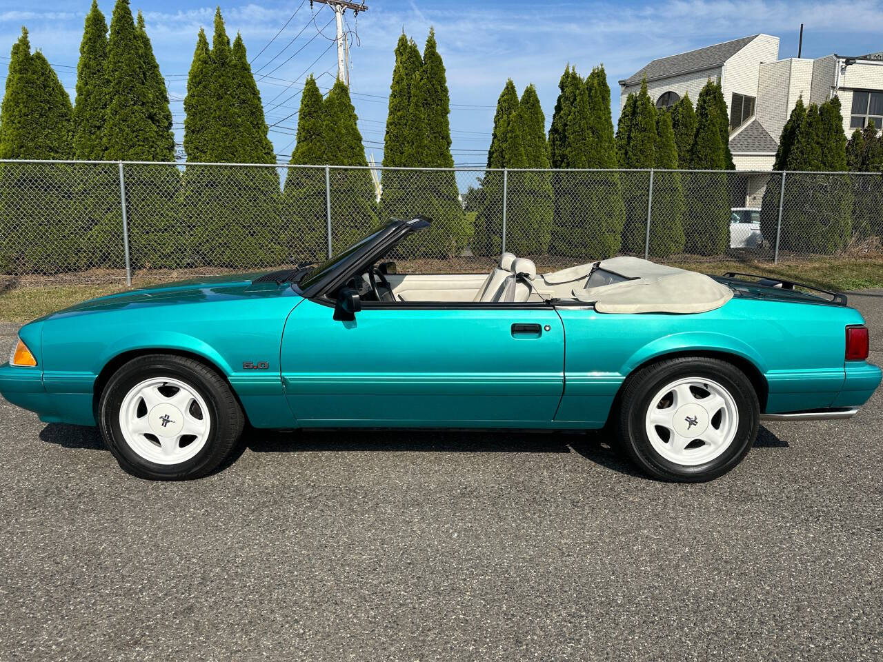 1992 Ford Mustang 3