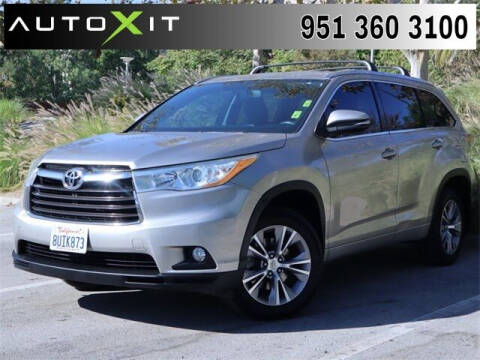 2014 Toyota Highlander for sale at Los Compadres Auto Sales in Riverside CA
