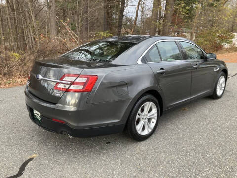 2017 Ford Taurus SEL