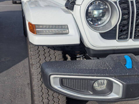 2024 Jeep Wrangler Sahara 4xe