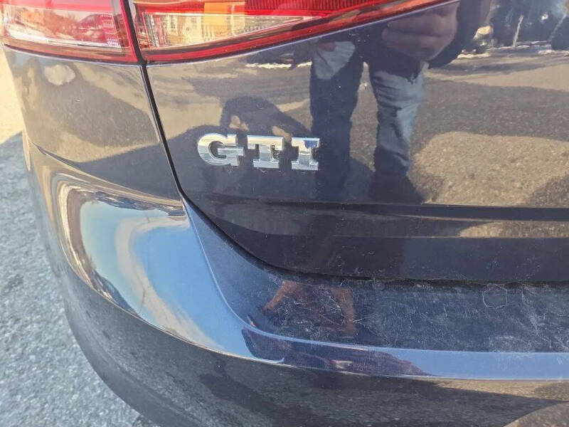 2017 Volkswagen Golf GTI S