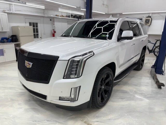 2018 Cadillac Escalade Luxury