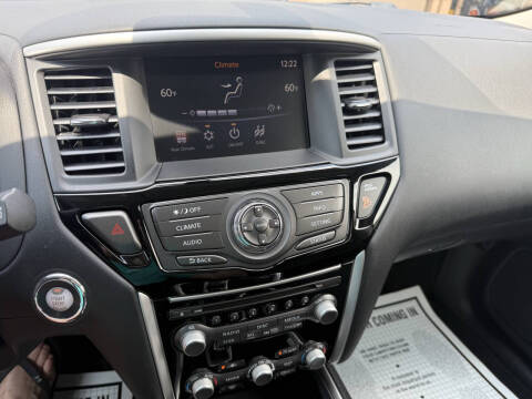 2019 Nissan Pathfinder SV