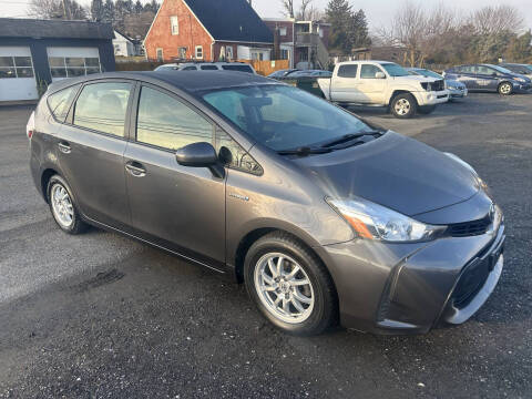 2016 Toyota Prius v Two