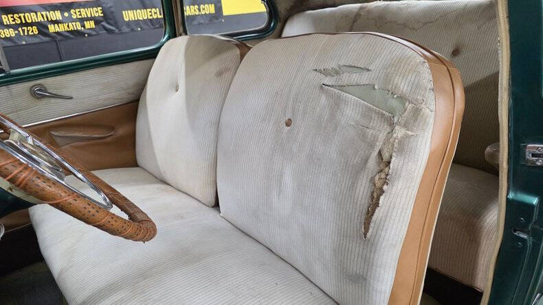 1948 Ford Super Deluxe