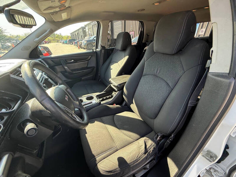 2015 GMC Acadia SLE-2