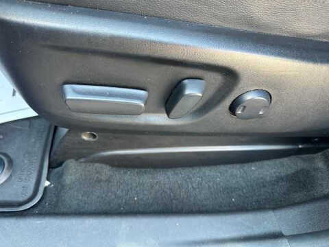 2017 Toyota Sienna SE Premium 8-Passenger