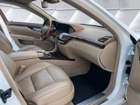 2010 Mercedes-Benz S-Class S 550 4MATIC