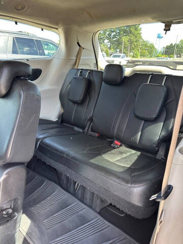 2017 Chrysler Pacifica Touring-L Plus