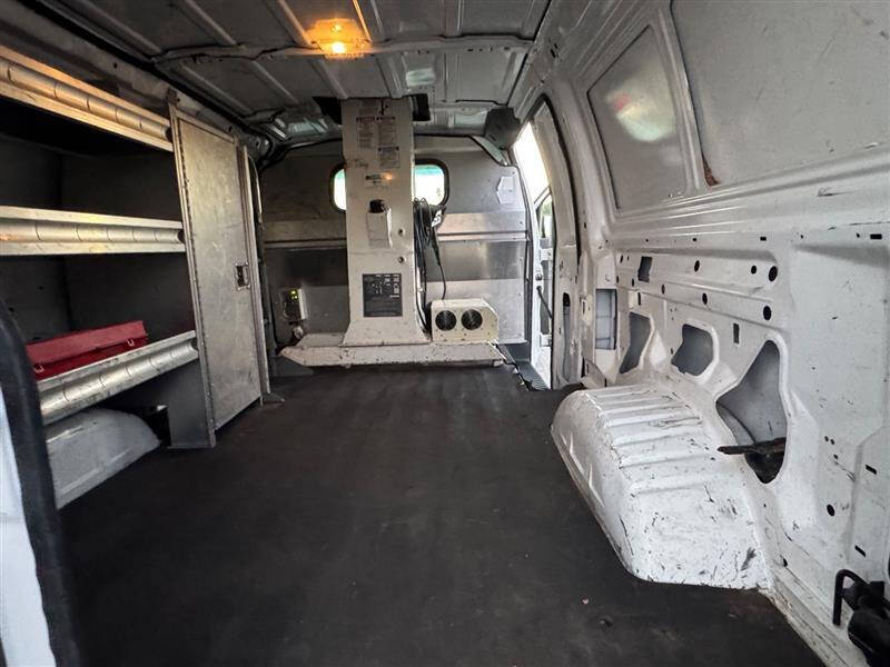 2011 Ford E-Series E-350 SD