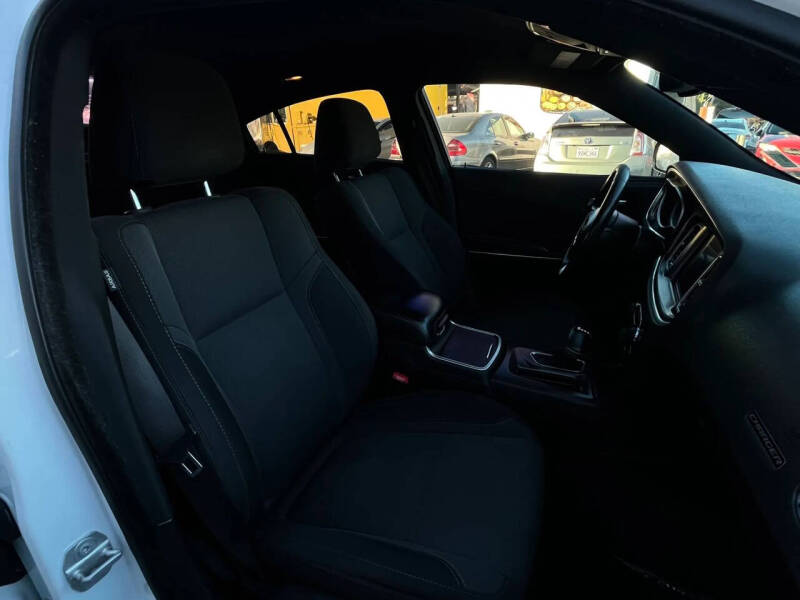 2016 Dodge Charger SXT