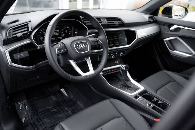 2025 Audi Q3 quattro S line Premium 45 TFSI