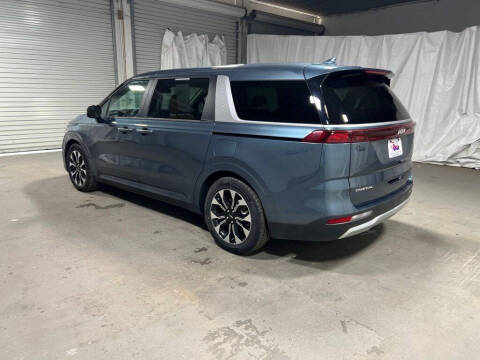 2024 Kia Carnival EX
